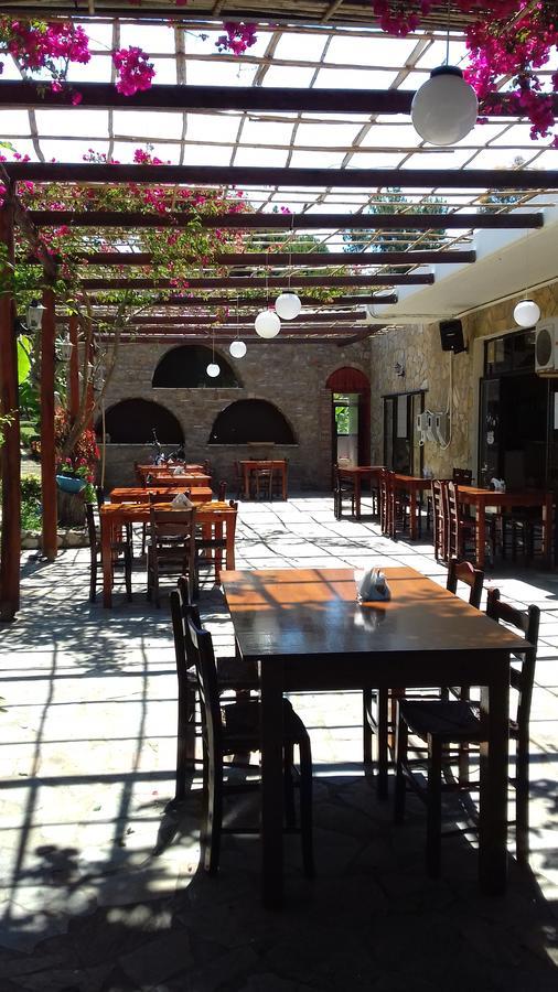 Hotel Dougas อาร์คูดี ภายนอก รูปภาพ