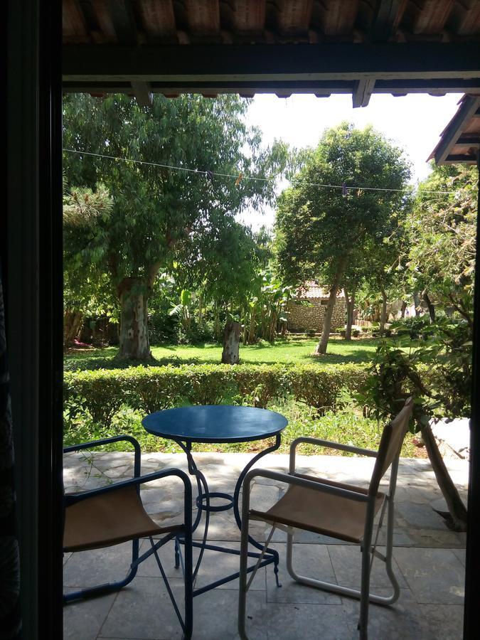 Hotel Dougas อาร์คูดี ภายนอก รูปภาพ